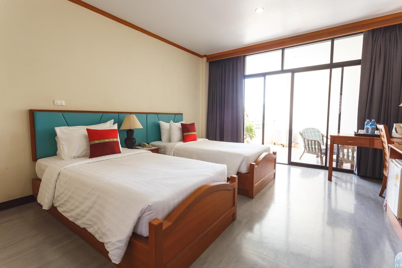 Surin Majestic Hotel Luaran gambar