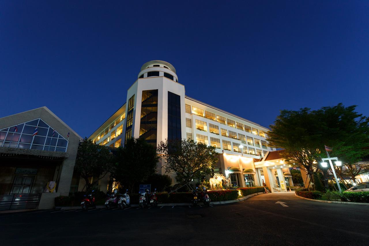 Surin Majestic Hotel Luaran gambar