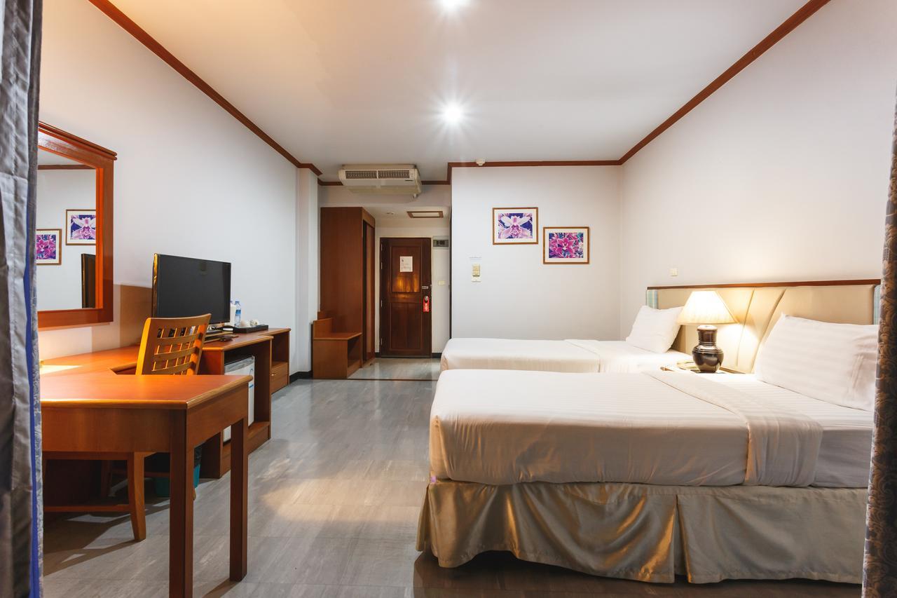 Surin Majestic Hotel Luaran gambar
