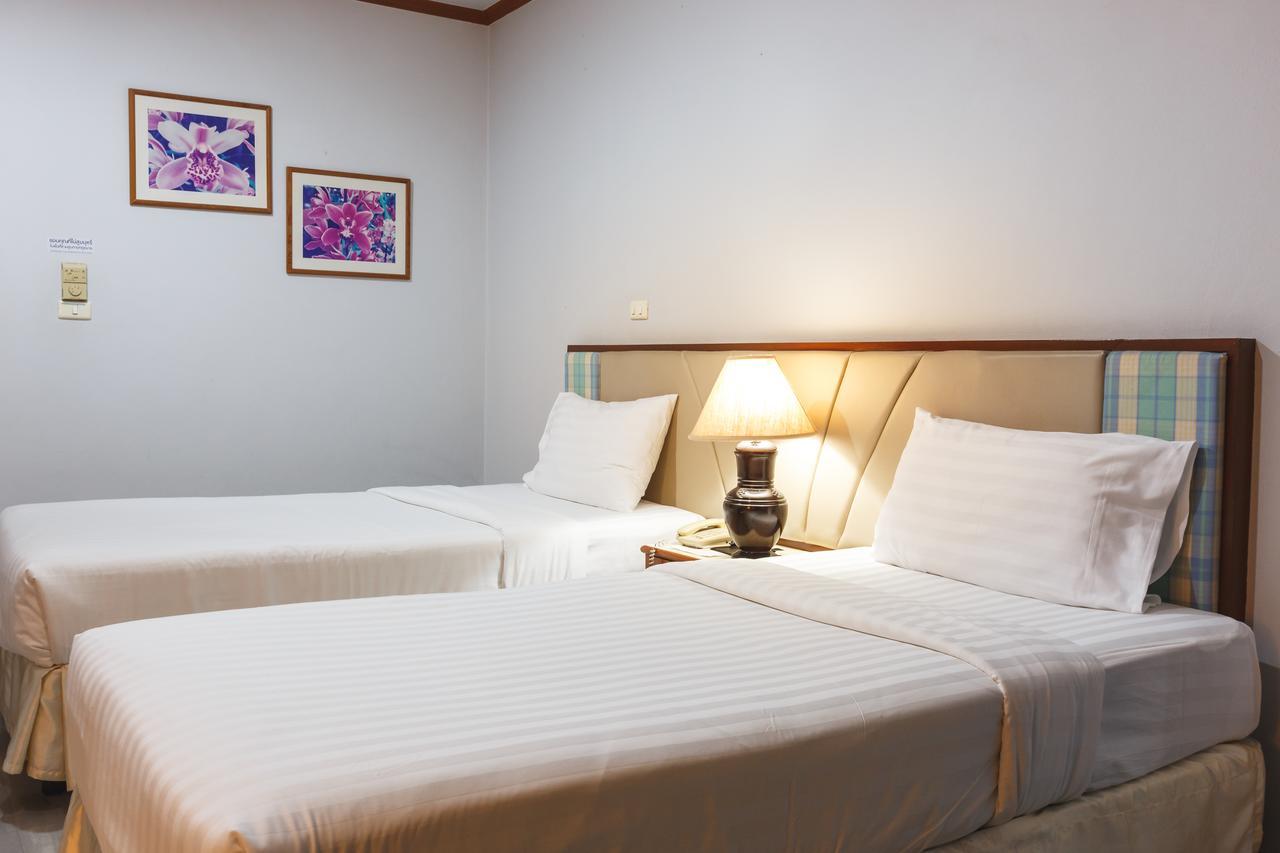 Surin Majestic Hotel Luaran gambar