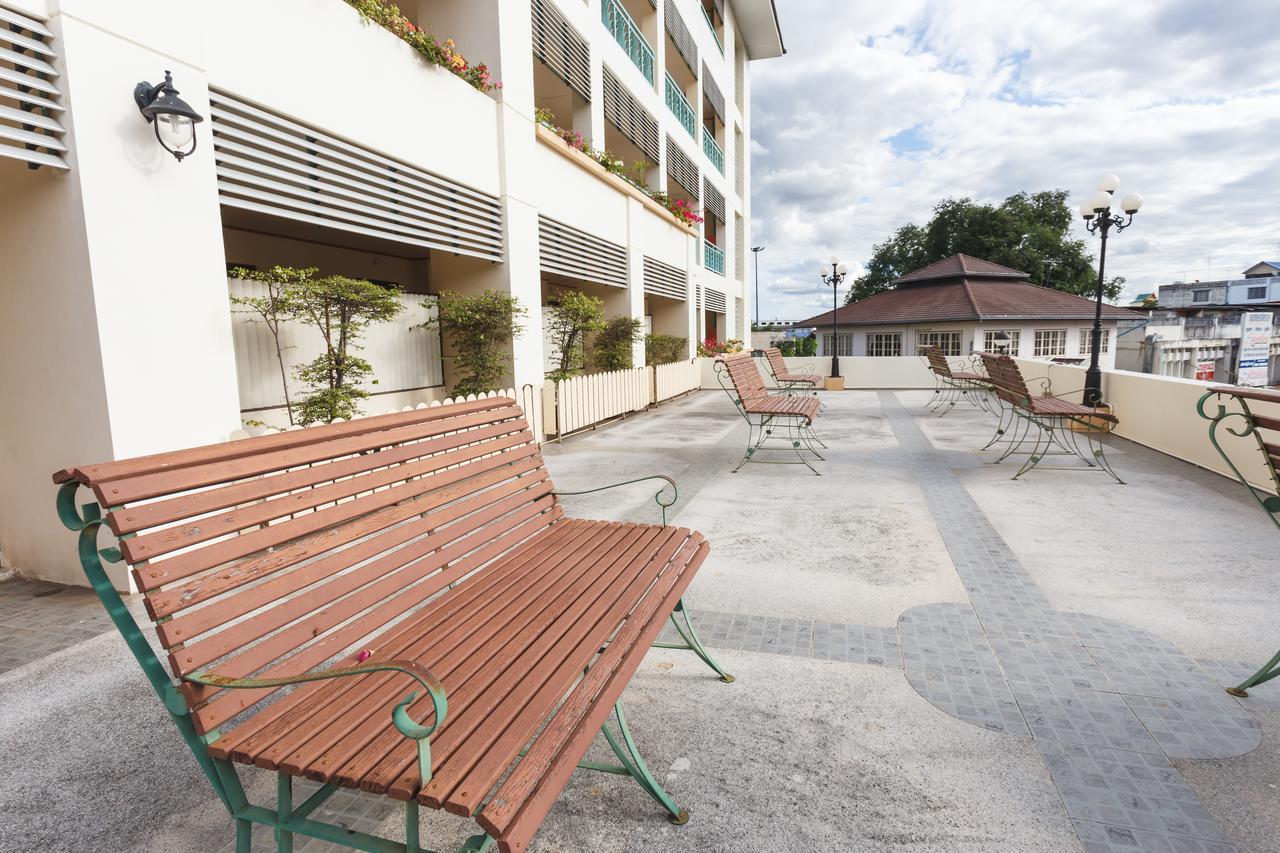 Surin Majestic Hotel Luaran gambar