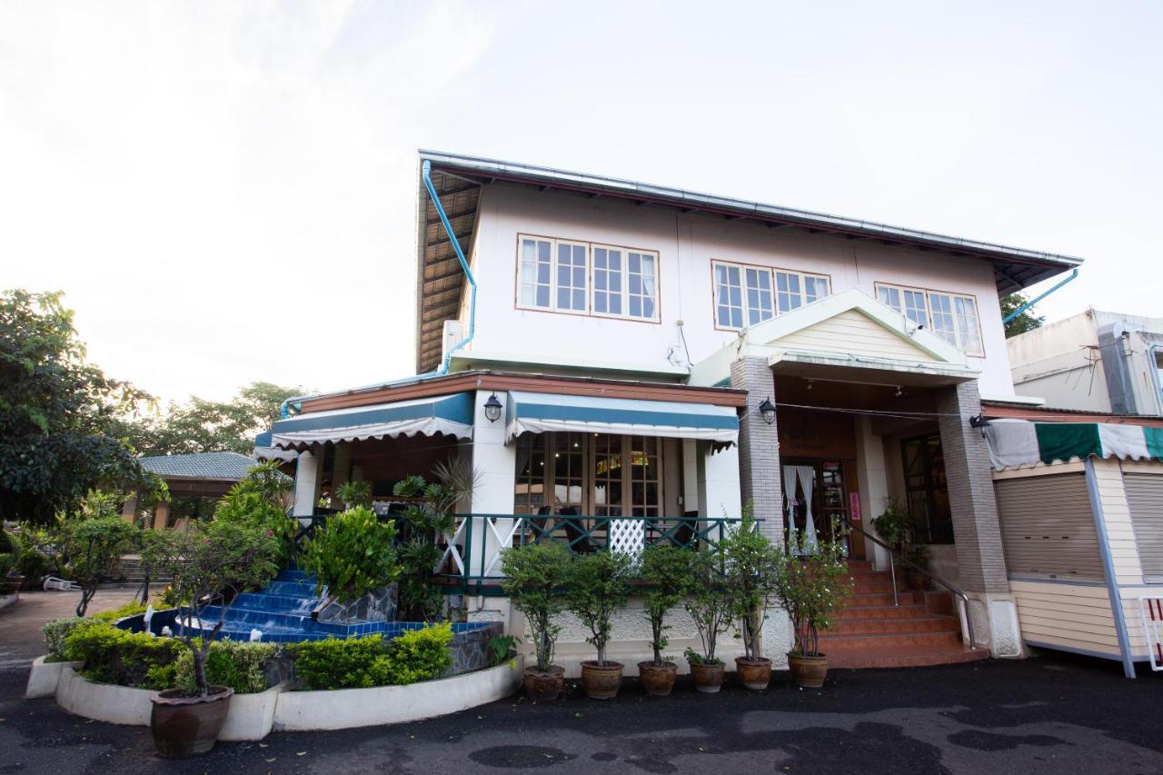 Surin Majestic Hotel Luaran gambar