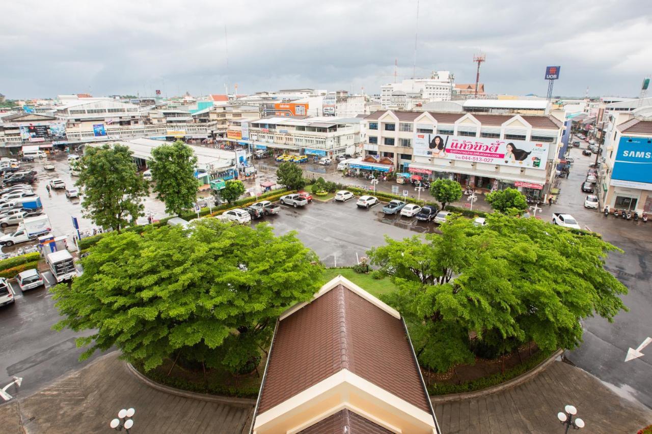 Surin Majestic Hotel Luaran gambar
